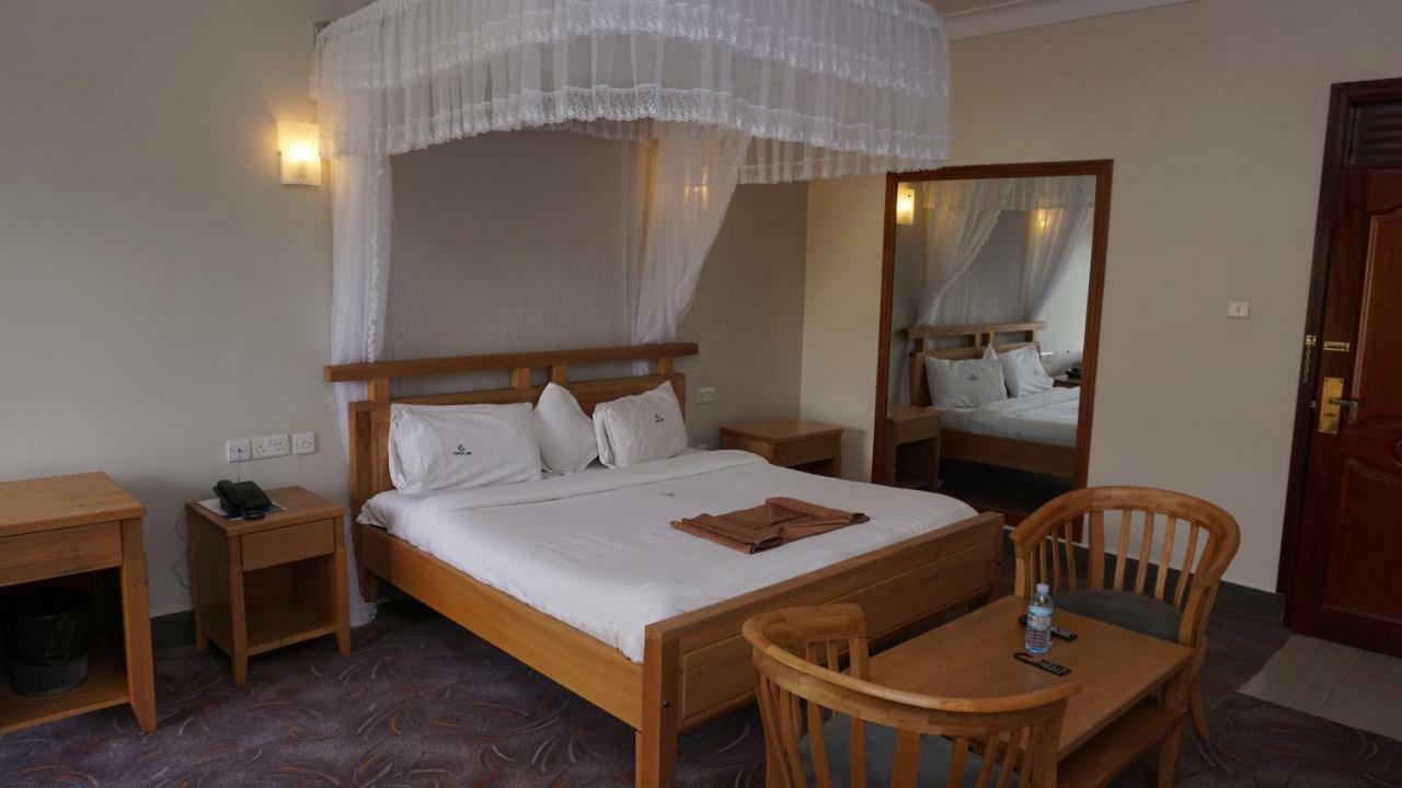 Cepha'S Inn Kabale Dış mekan fotoğraf